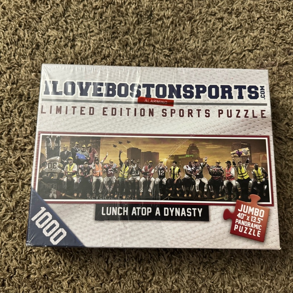 'Lunch Atop a Dynasty' 1000-Piece Puzzle — White & Navy